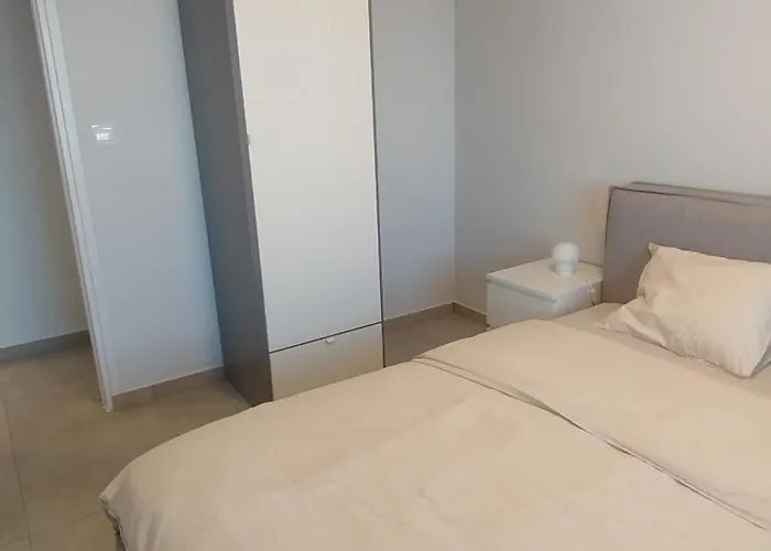 아파트 One Bedroom