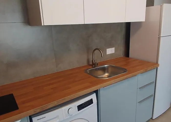 아파트 One Bedroom *