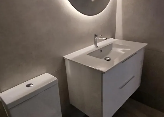 One Bedroom * パ フォス